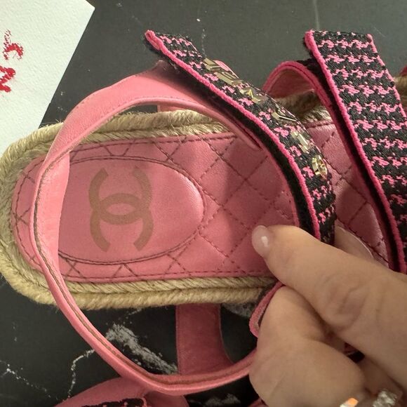 CHANEL Pink Tweed Dad Sandals Rare Colorway Size 38 in ORIGINAL BOX - Picture 6 of 11